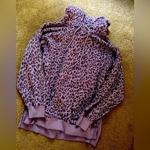 American Eagle Outfitters Leopard Sweatshirt